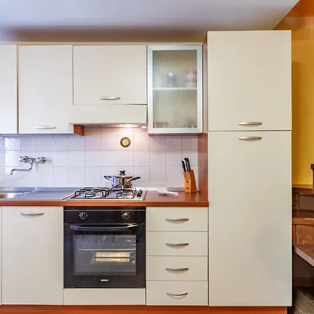 بيت للعطل Paola By Interhome